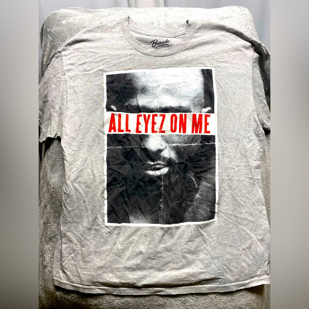 Tupac All Eyez On Me T-shirt Size XL